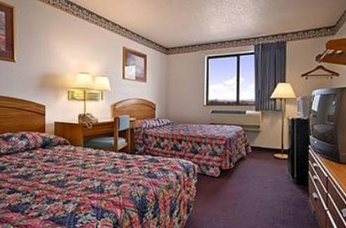 Super 8 By Wyndham Bedford Hotel Buitenkant foto