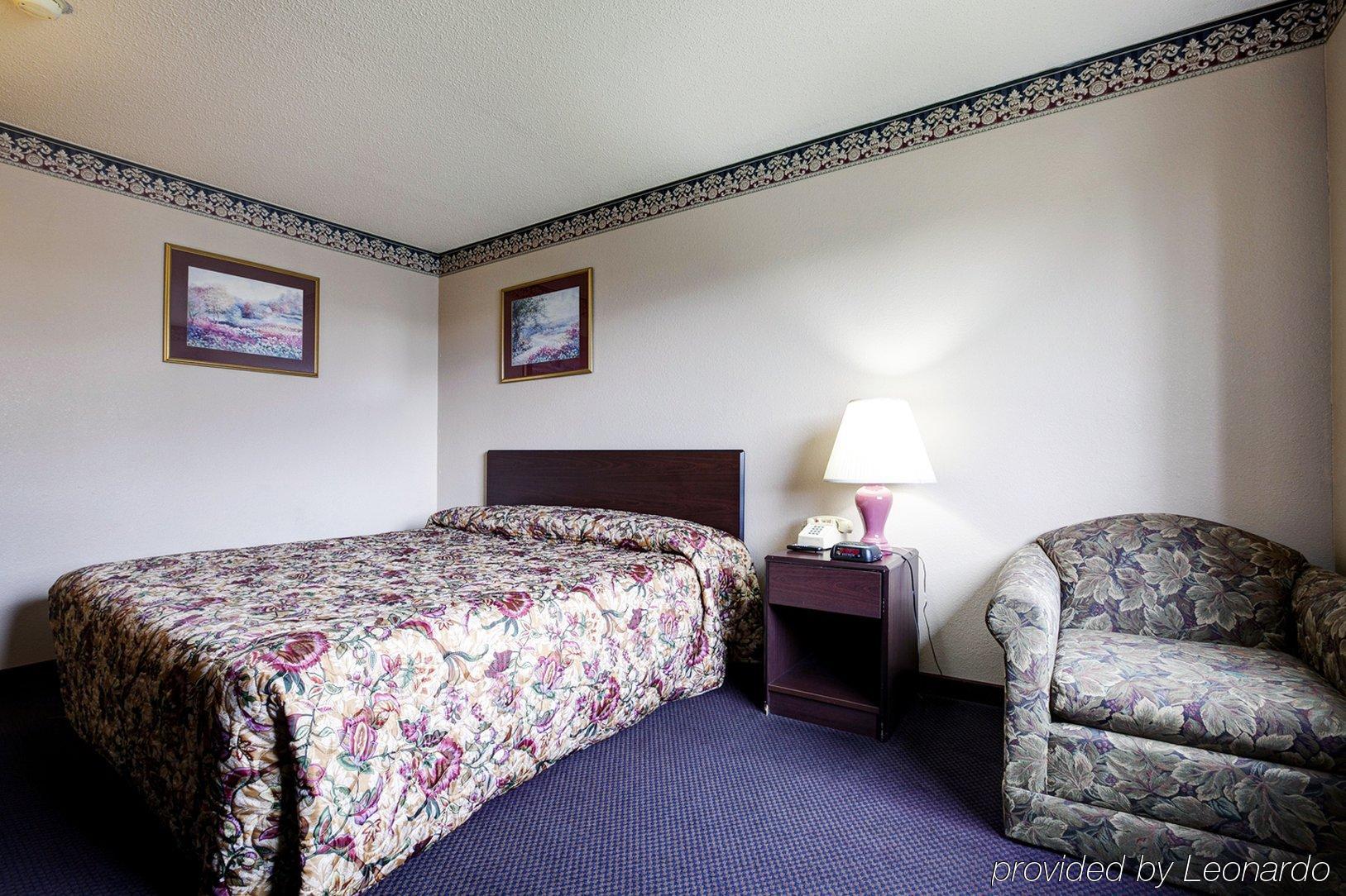 Super 8 By Wyndham Bedford Hotel Kamer foto